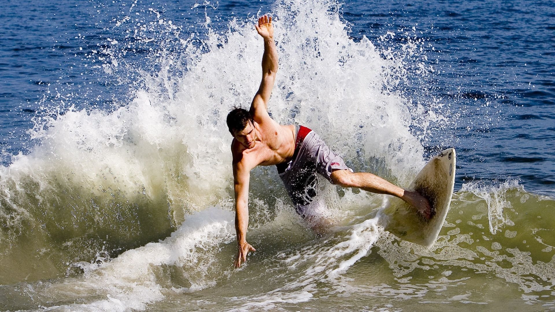 曼城巅峰对决惊险胜出新西兰,托尼·克罗斯成关键先生